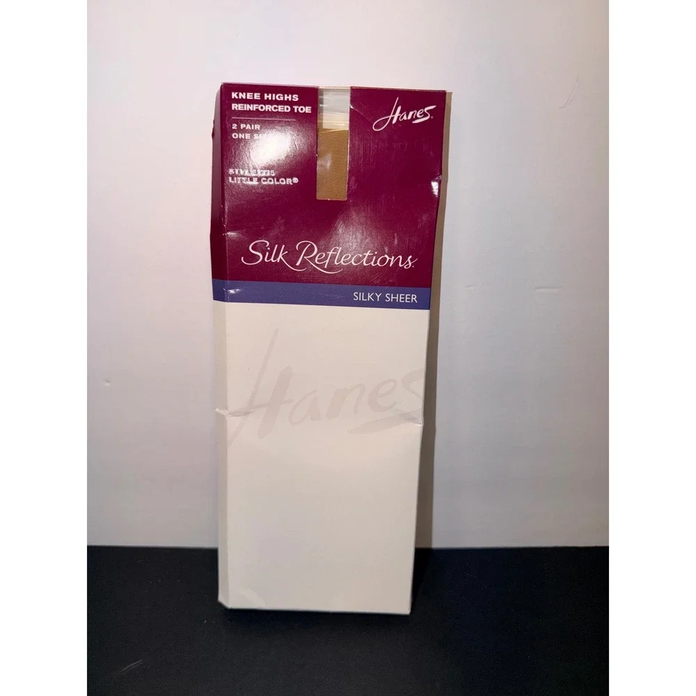 Hanes Silk Reflections Silky Sheer Knee Highs 2 Pair Little Color‎ Style 775 OS